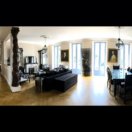 Chateau Les Alouettes *