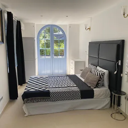 Chateau Les Alouettes קאן