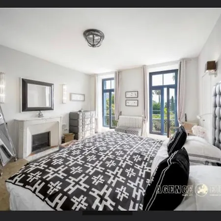 Chateau Les Alouettes לינה וארוחת בוקר קאן