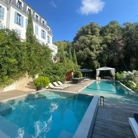 לינה וארוחת בוקר Chateau Les Alouettes